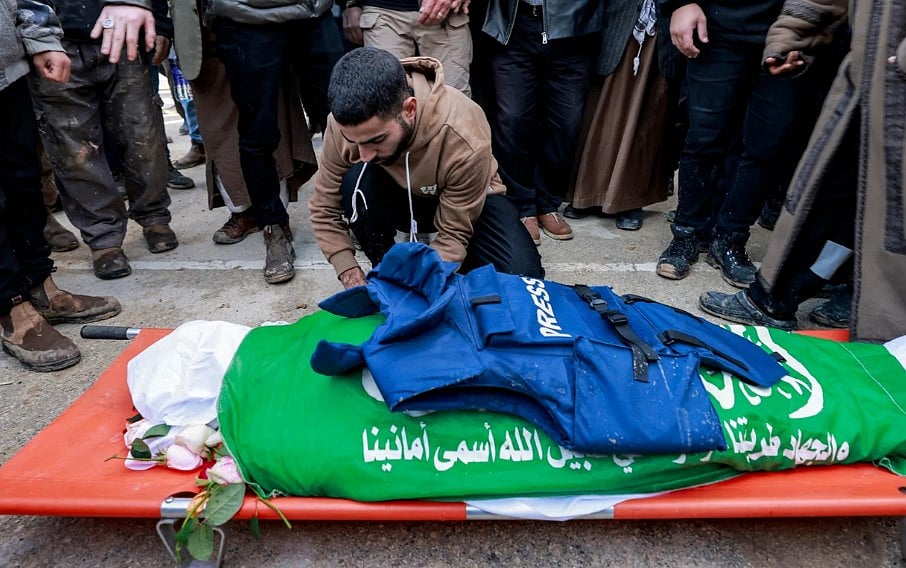 ফিলিস্তিনি কর্তৃপক্ষের নিরাপত্তা সংস্থার স্নাইপাররা গুলি করে তরুণ সাংবাদিক শাথা আল সাব্বাগকে হত্যা করে