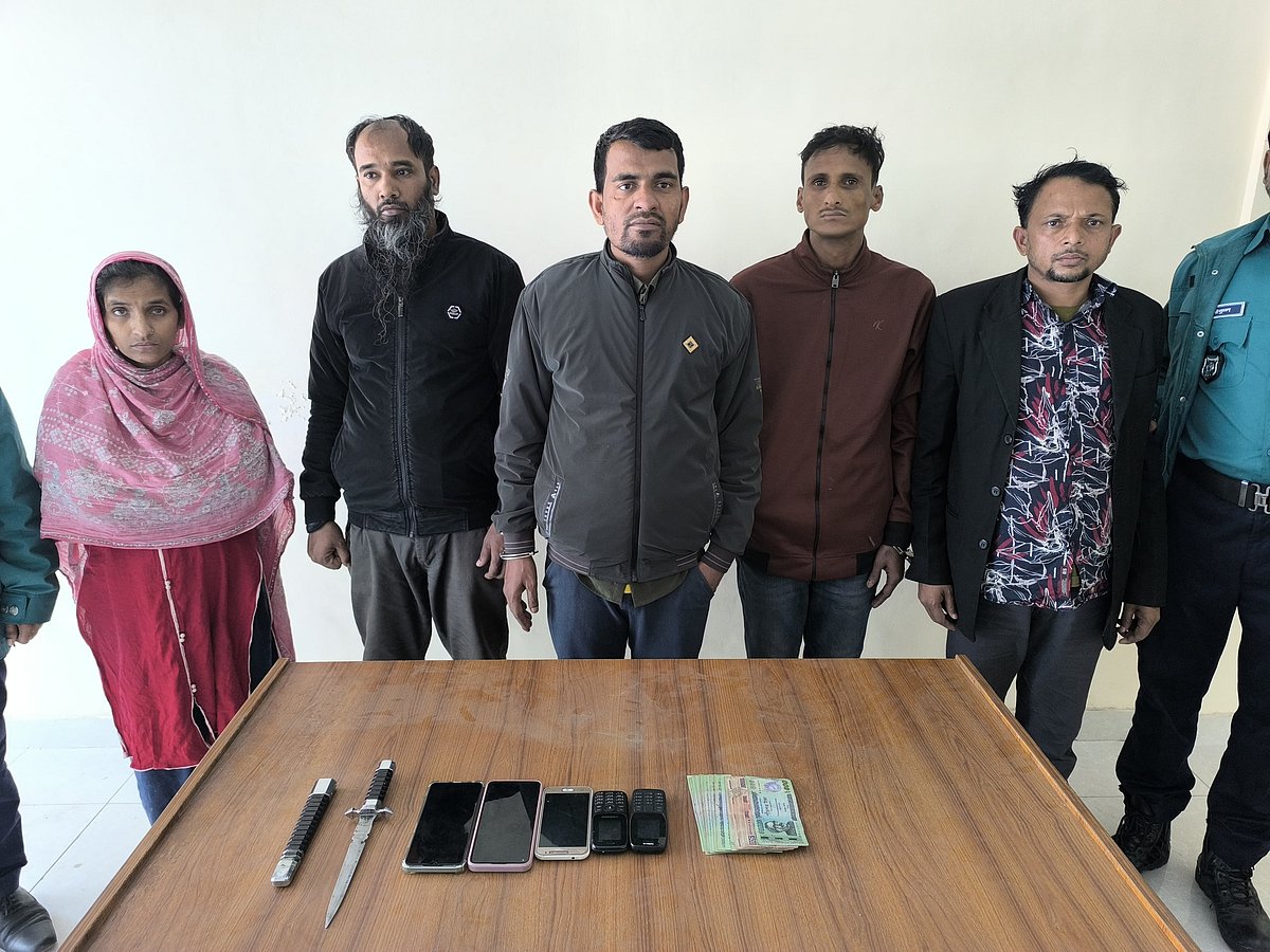 গ্রেপ্তার পাঁচ ব্যক্তি