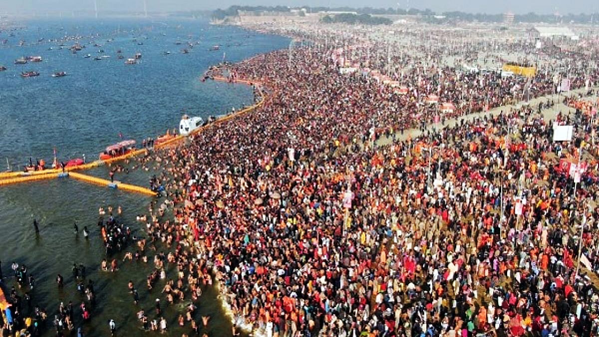 ভারতের উত্তর প্রদেশের প্রয়াগরাজের ত্রিবেণি সঙ্গমে স্নান করবেন কয়েক কোটি মানুষ