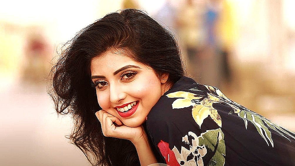 পড়শী। গায়িকার ইনস্টাগ্রাম থেকে