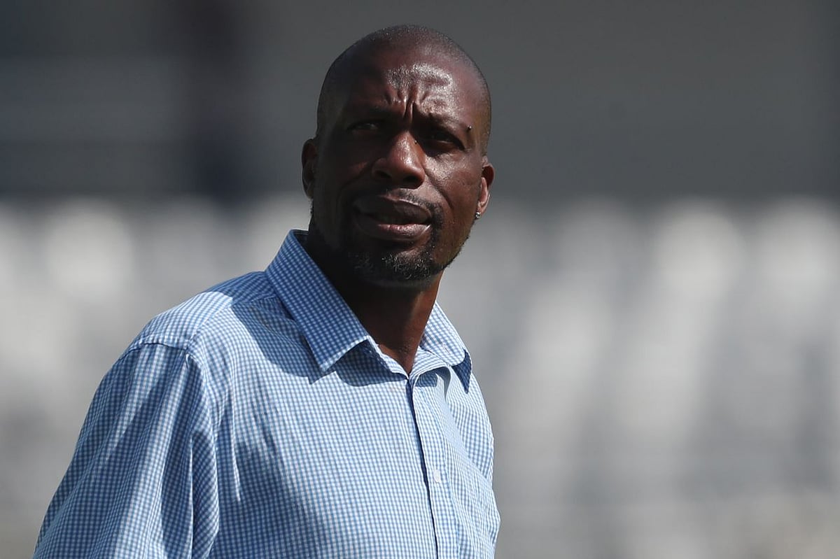 ওয়েস্ট ইন্ডিজ কিংবদন্তি কার্টলি অ্যামব্রোস। এবার বিপিএলে ধারাভাষ্য দিচ্ছেন