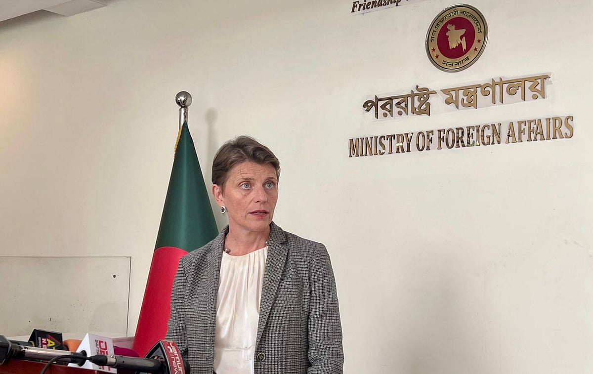 ঢাকায় নিযুক্ত জাতিসংঘের আবাসিক সমন্বয়কারী গোয়েন লুইস আজ মঙ্গলবার পররাষ্ট্র মন্ত্রণালয়ে এক বৈঠক শেষে সাংবাদিকদের সঙ্গে কথা বলেন