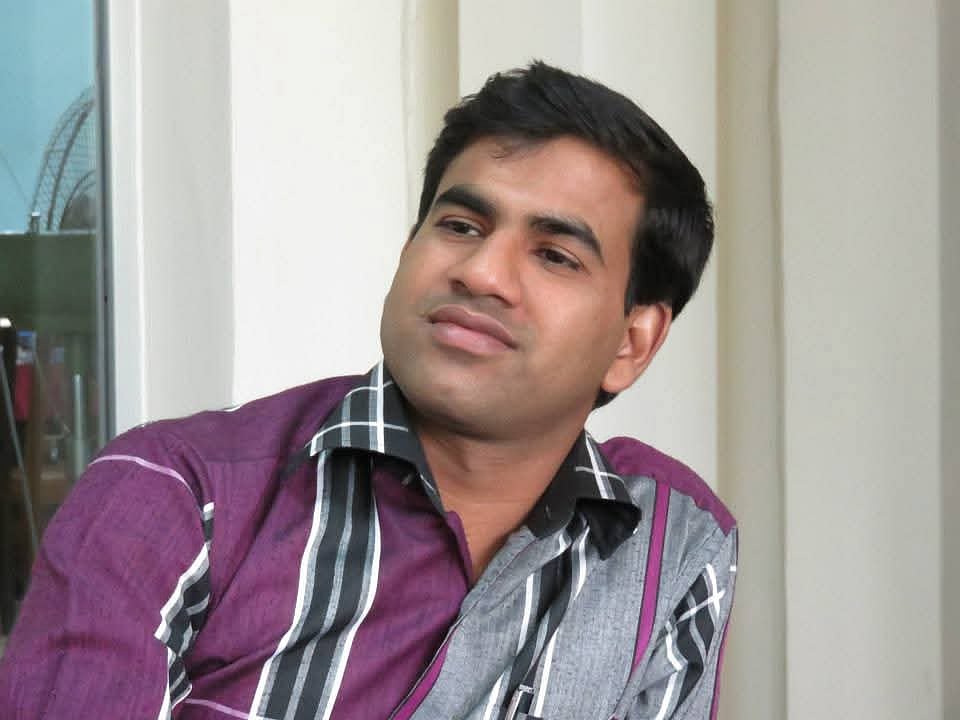 রাজশাহী বিশ্ববিদ্যালয়ের বাংলা বিভাগের সহযোগী অধ্যাপক পুরনজিত মহালদার