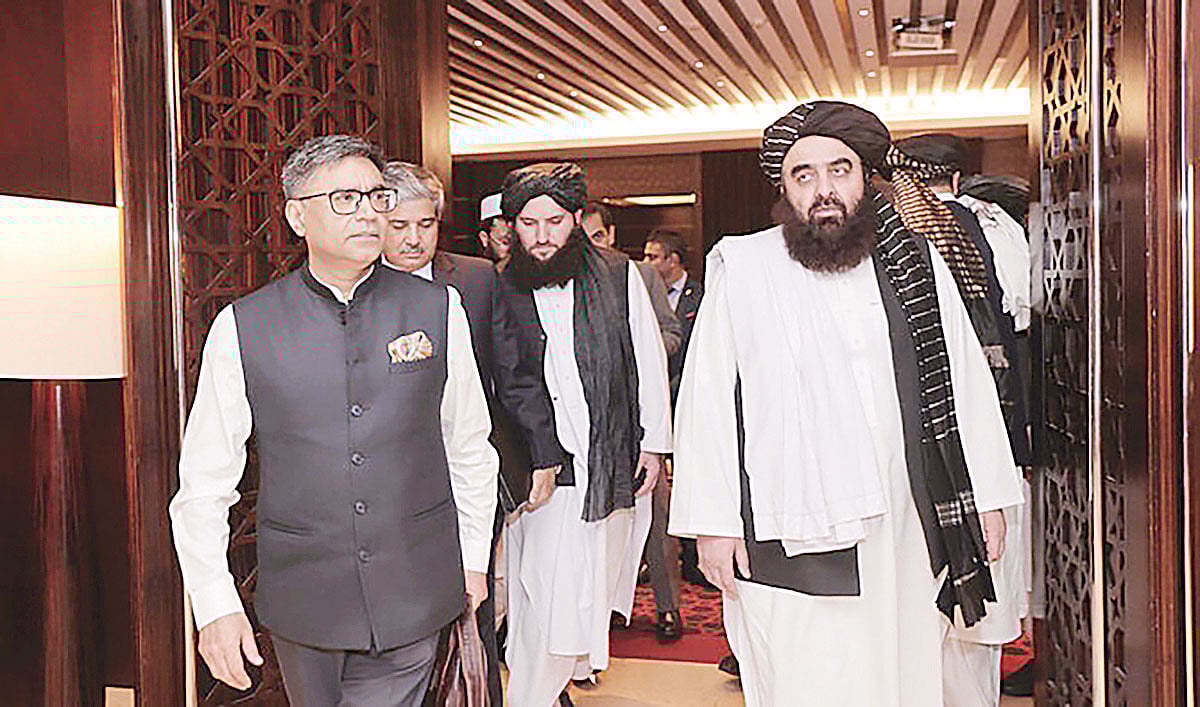 ভারতের পররাষ্ট্রসচিব বিক্রম মিশ্রি ও আফগানিস্তানের অন্তর্বর্তীকালীন পররাষ্ট্রমন্ত্রী আমির খান মুত্তাকি