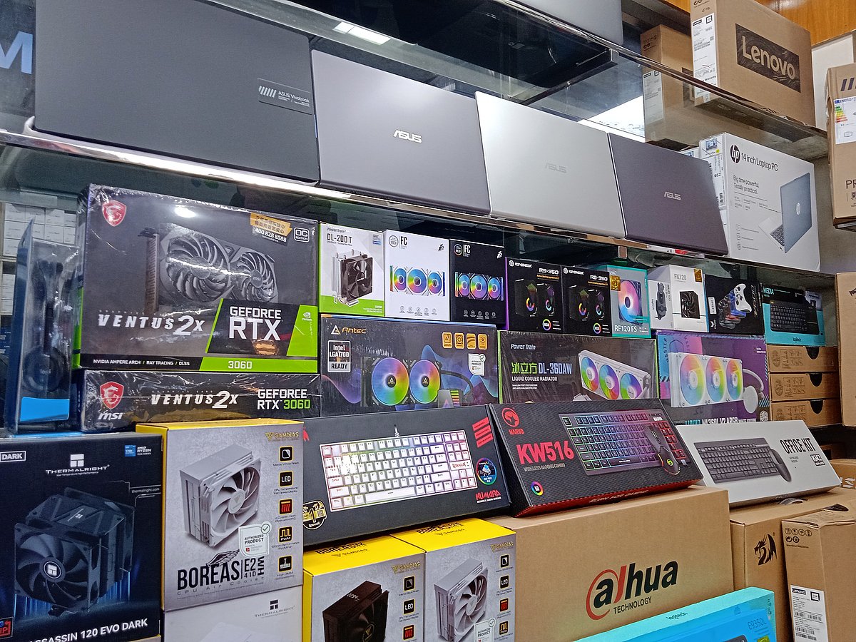 কম্পিউটার বাজারে গত সপ্তাহের তুলনায় বিক্রি বেড়েছে