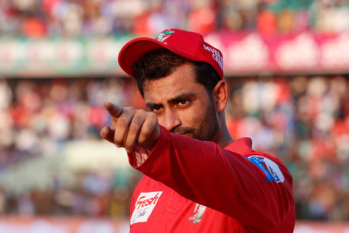 ঢাকা ক্যাপিটালসের বিপক্ষে ফরচুন বরিশালের জয়ে ম্যাচসেরা হয়েছেন তামিম ইকবাল