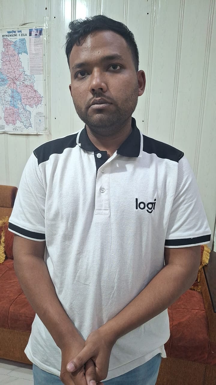 মেডিকেলে ভর্তির ভুয়া প্রশ্নপত্র ফাঁসের অভিযোগে নাজমুল এহসান ওরফে নাঈমকে আটক করেছে পুলিশ