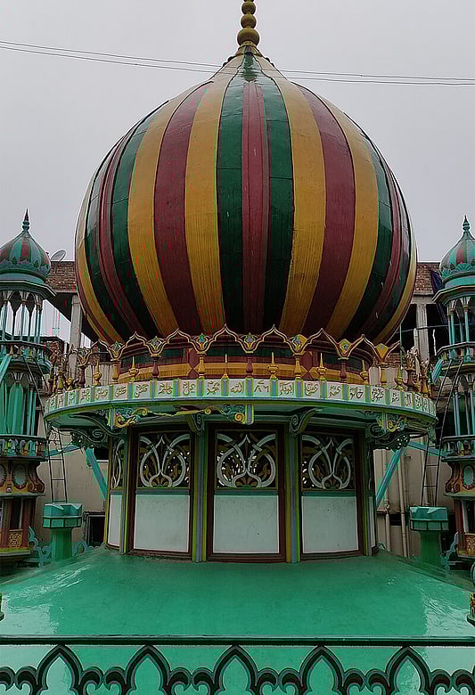 Porno meni ogriq darajasigacha sikdi Men sevgilimning mushukida tugatdim