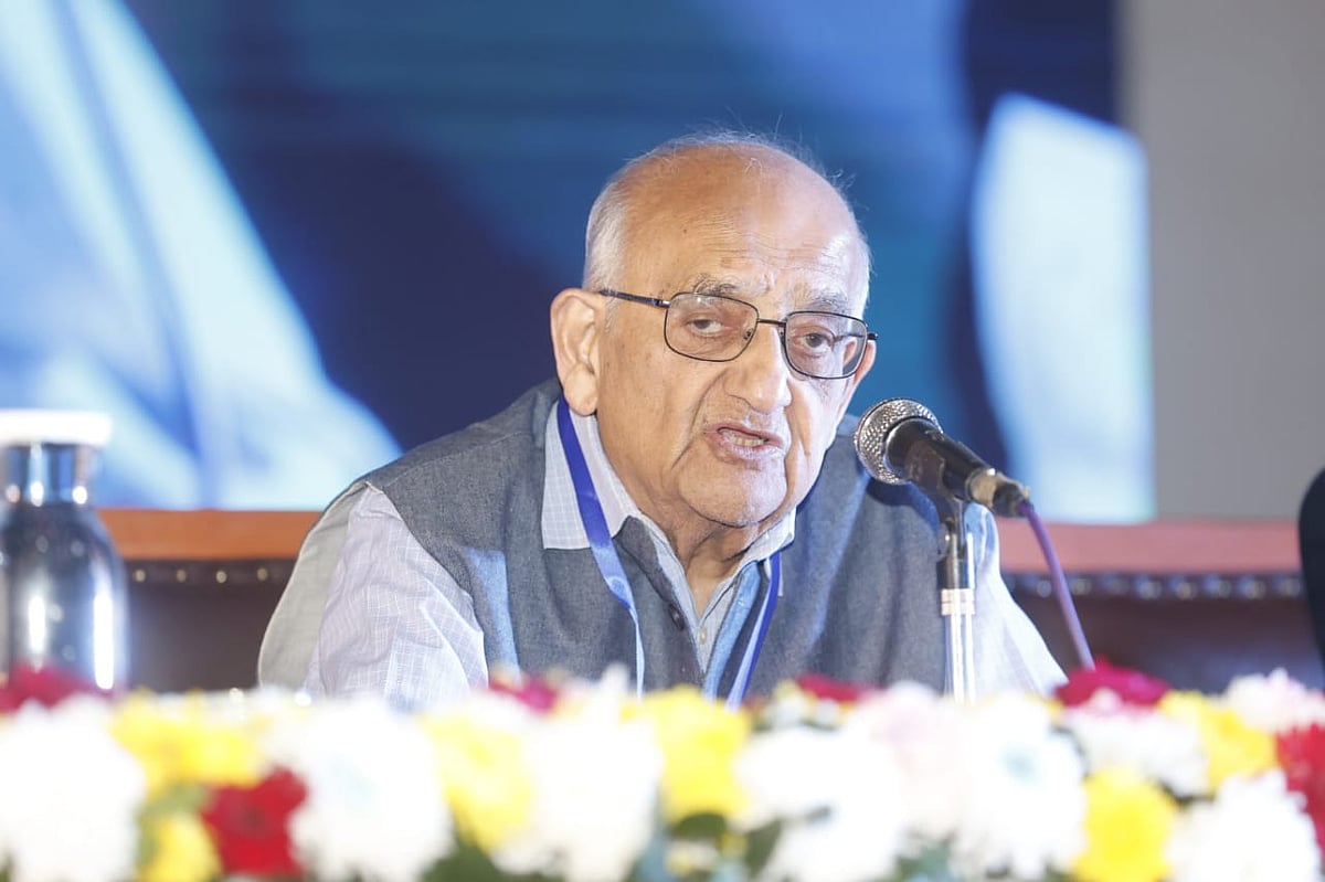 বিশিষ্ট অর্থনীতিবিদ অধ্যাপক রেহমান সোবহান বাপার ২৫ বছর পূর্তি উপলক্ষে আয়োজিত দুই দিনের বিশেষ সম্মেলনের উদ্বোধনী অনুষ্ঠানে বক্তব্য দেন। ১৭ জানুয়ারি, ঢাকা