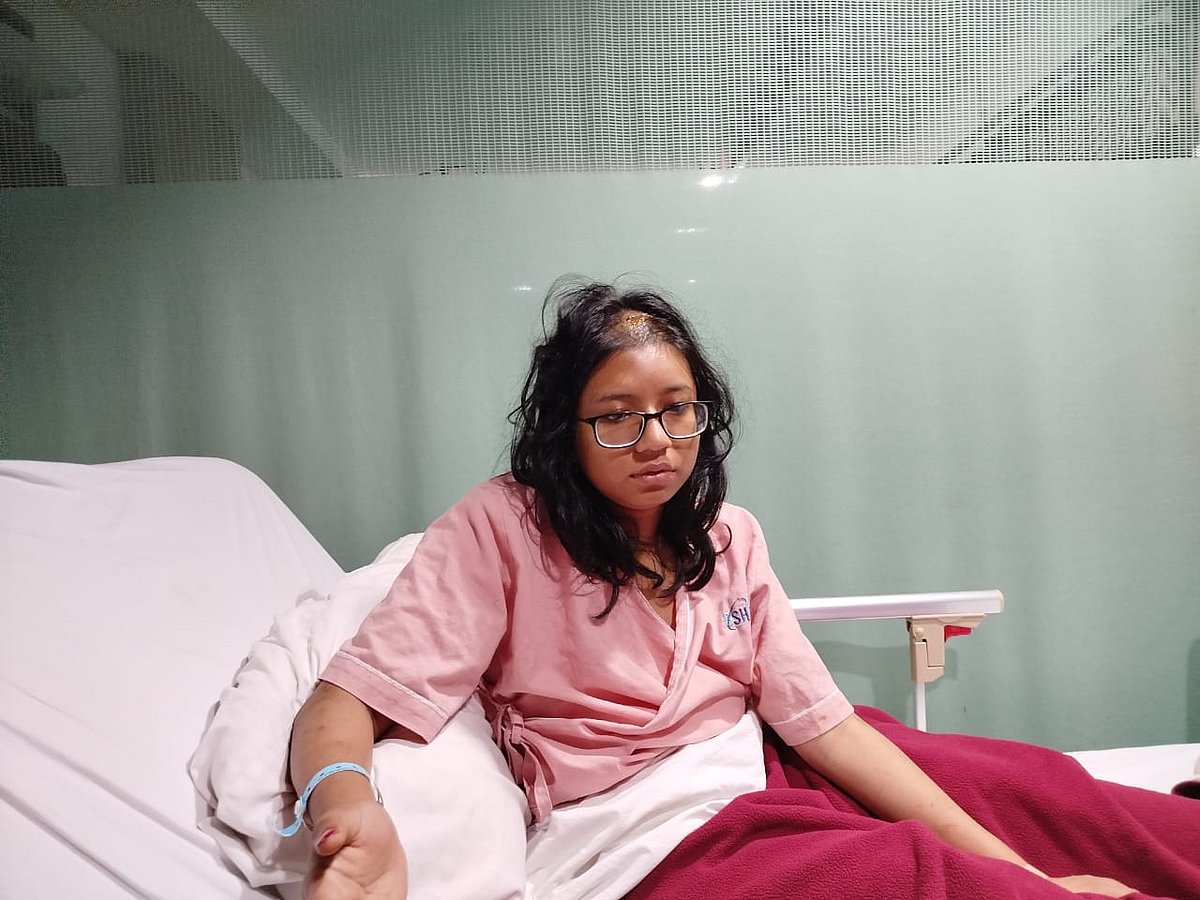 হাসপাতালের শয্যায় রুপাইয়া শ্রেষ্ঠা তঞ্চঙ্গ্যা