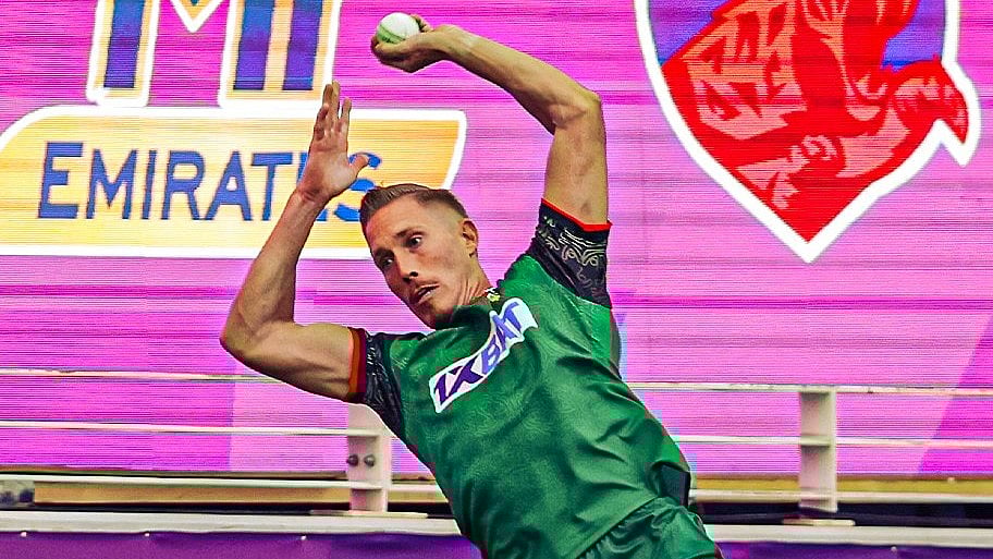 যেভাবে ক্যাচ নিয়েছেন উড