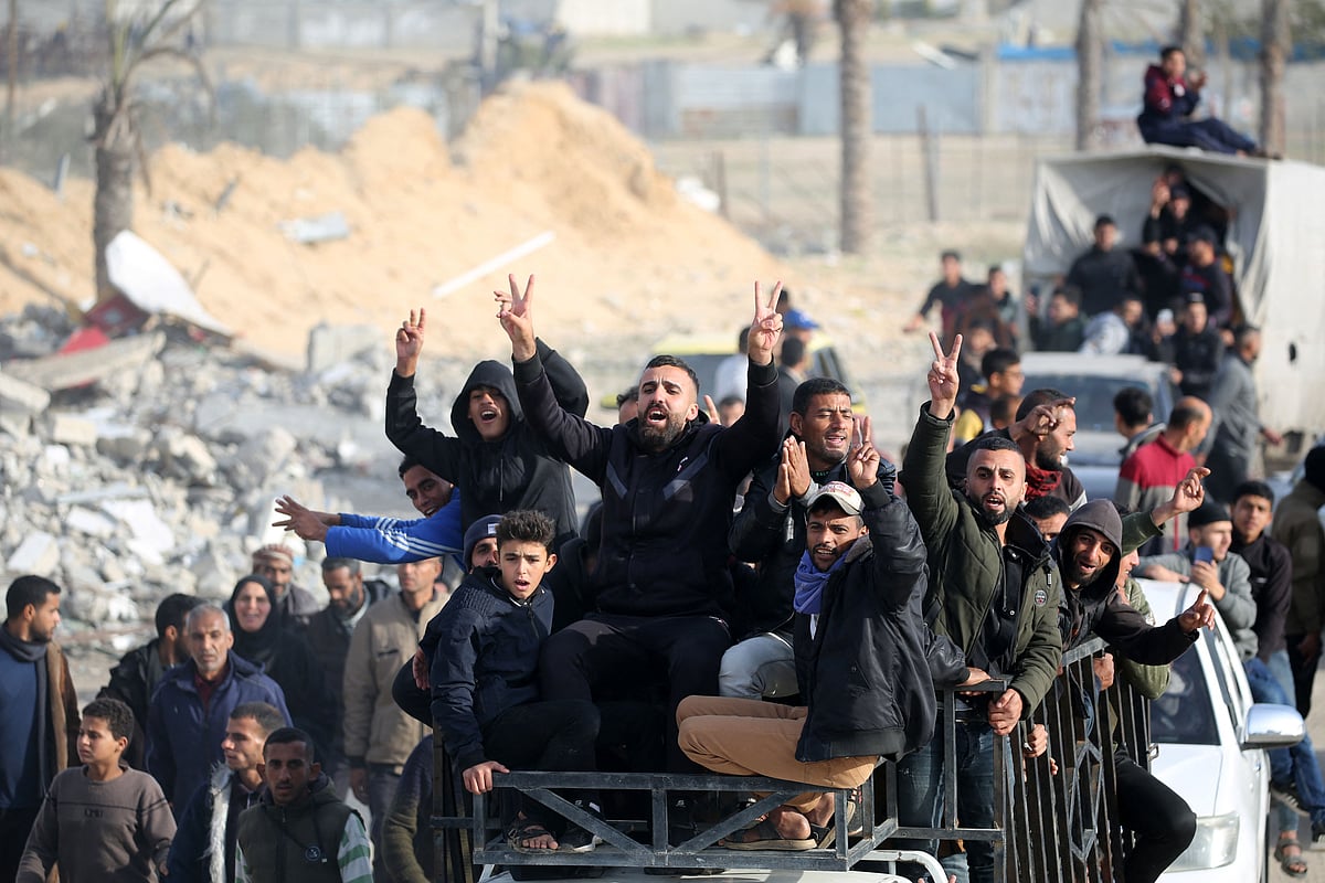 যুদ্ধবিরতি কার্যকরের পর রাফায় ফেরা ফিলিস্তিনিদের উচ্ছ্বাস। রাফা, গাজা, ফিলিস্তিন, ১৯ জানুয়ারি ২০২৫