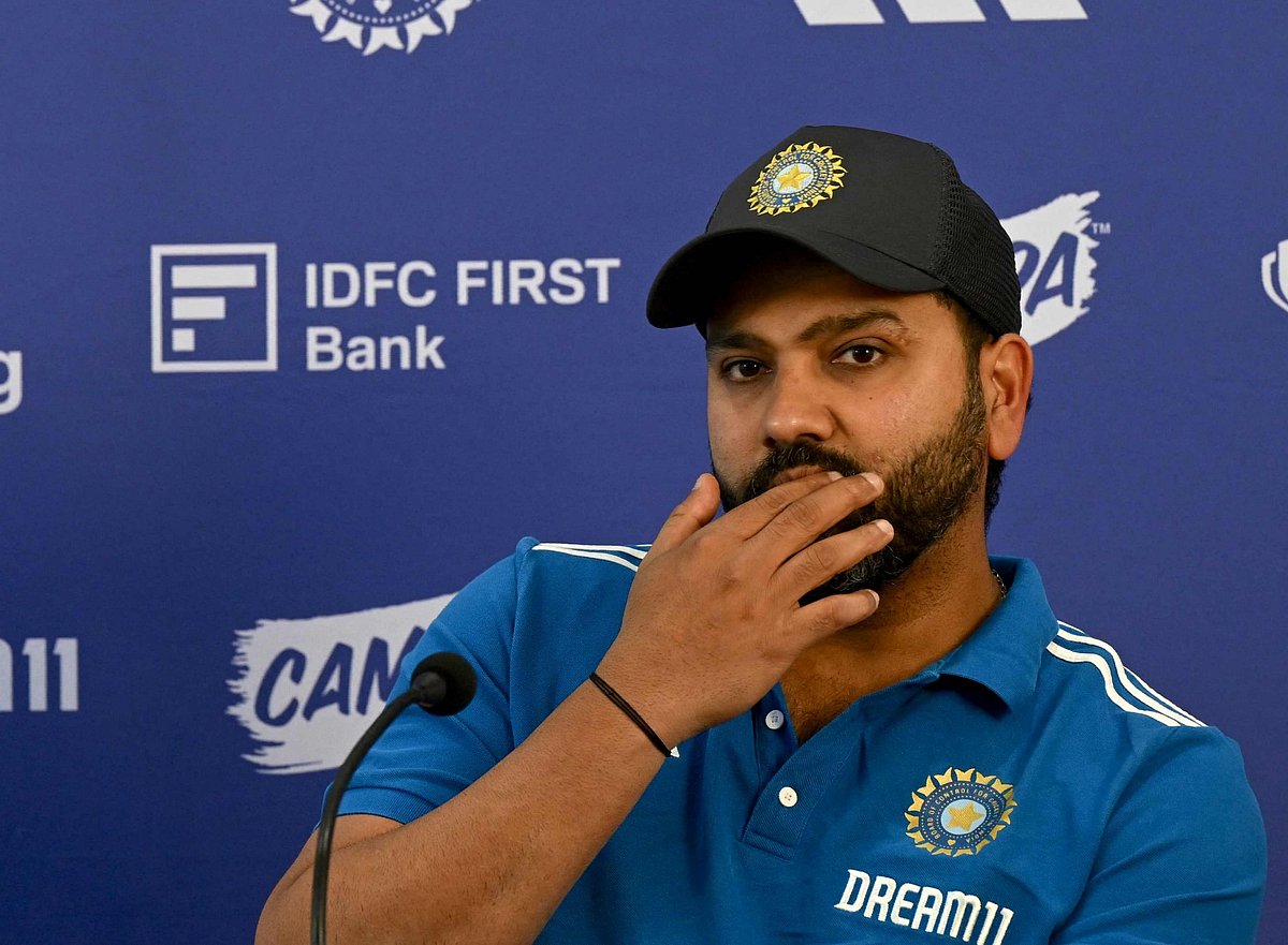 সংবাদ সম্মেলনে ভারতের অধিনায়ক রোহিত শর্মা