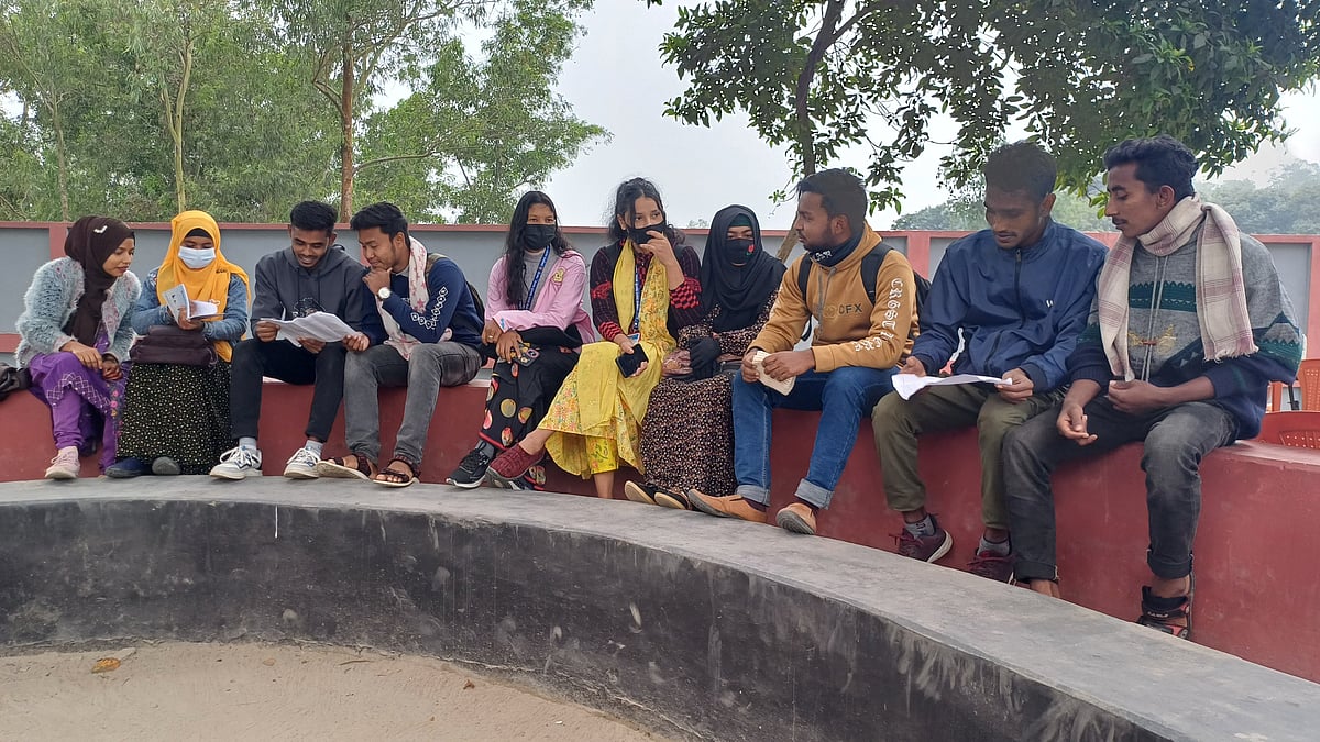 কলেজে বর্তমানে শিক্ষার্থী আছেন ৭ হাজার ১৬৮ জন