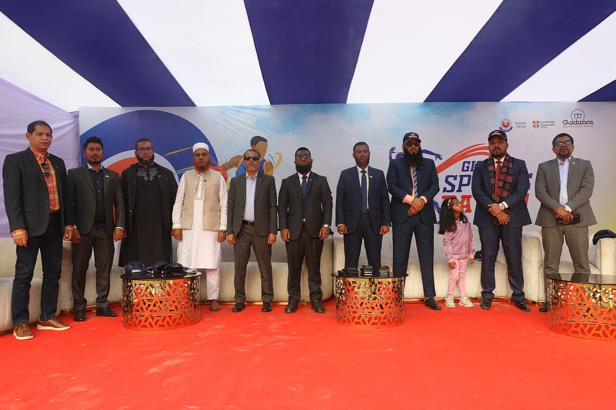 জাতীয় সংগীতের মধ্য দিয়ে গাইডেন্স ইন্টারন্যাশনাল স্কুলের বার্ষিক ক্রীড়া প্রতিযোগিতার উদ্বোধন করা হয়। এ সময় উপস্থিত ছিলেন বাংলাদেশ জাতীয় ক্রিকেট দলের সাবেক অধিনায়ক হাবিবুল বাশার সুমন ও মোহাম্মদ আশরাফুল, গাইডেন্স ইন্টারন্যাশনাল স্কুলের চেয়ারম্যান মোহাম্মদ আবদুল কাদের, হেড অব স্কুল আবদুল্লাহ্ জামানসহ অন্য পরিচালকেরা