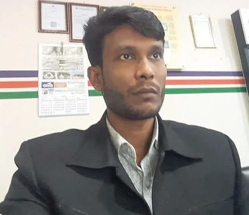 বহিষ্কৃত স্বেচ্ছাসেবক দল নেতা আনোয়ার হোসেন