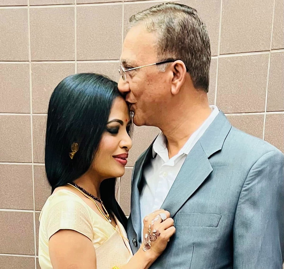 স্থিরচিত্রটি পোস্ট করে বিবাহবার্ষিকীর খবর প্রকাশ্যে এনেছেন তমালিকা।