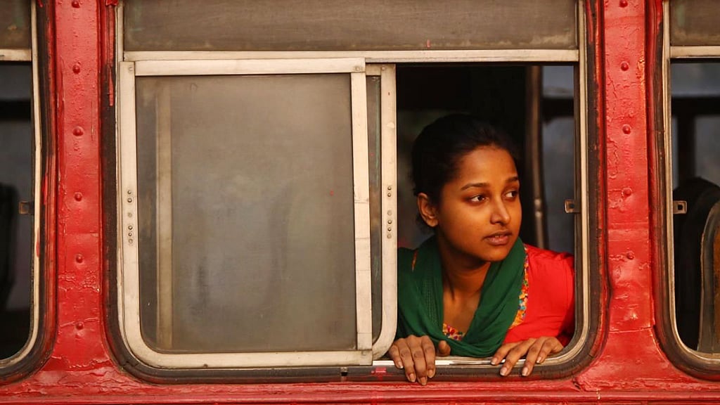 ‘রিকশা গার্ল’–এর দৃশ্য। ফেসবুক থেকে