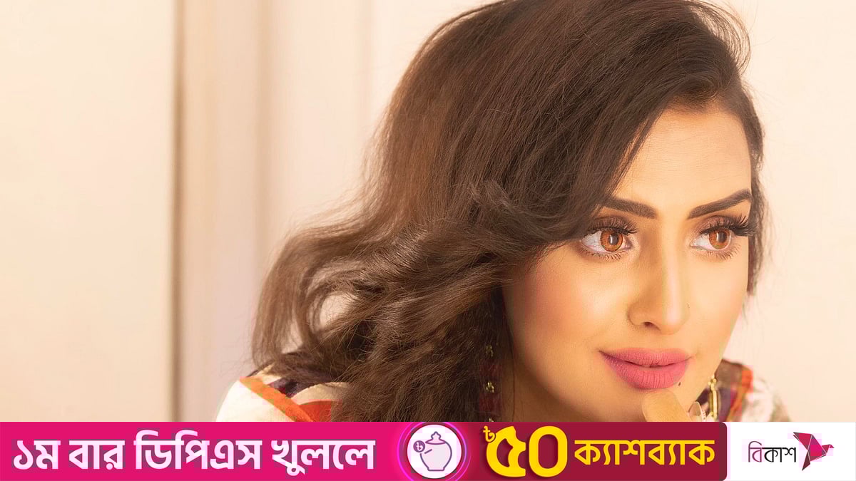 Kichkina qogirchoqlar porno Kirovogradda jinsiy aloqa haqida giybat