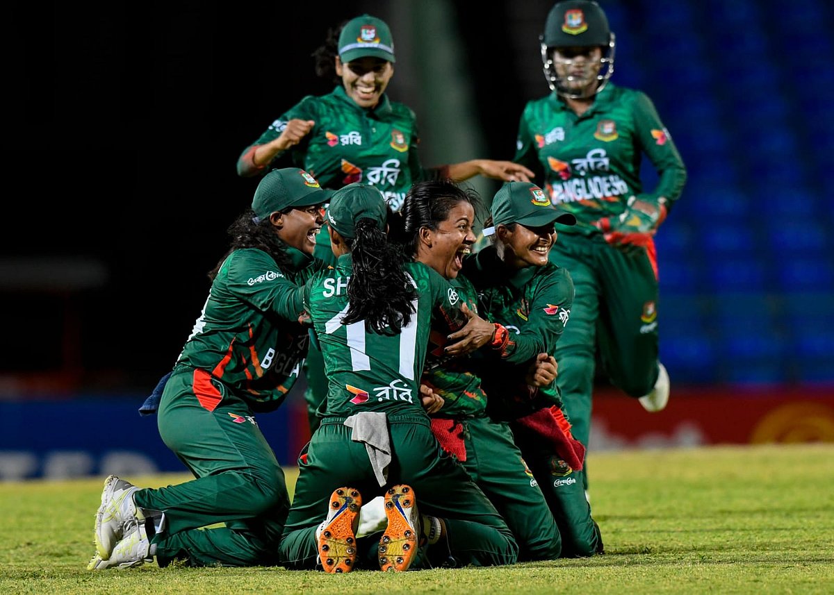 নাহিদার আরেকটি উইকেট, জয়ের আরেকটু কাছে বাংলাদেশের মেয়েরা। কাল রাতে ওয়ার্নার পার্কে