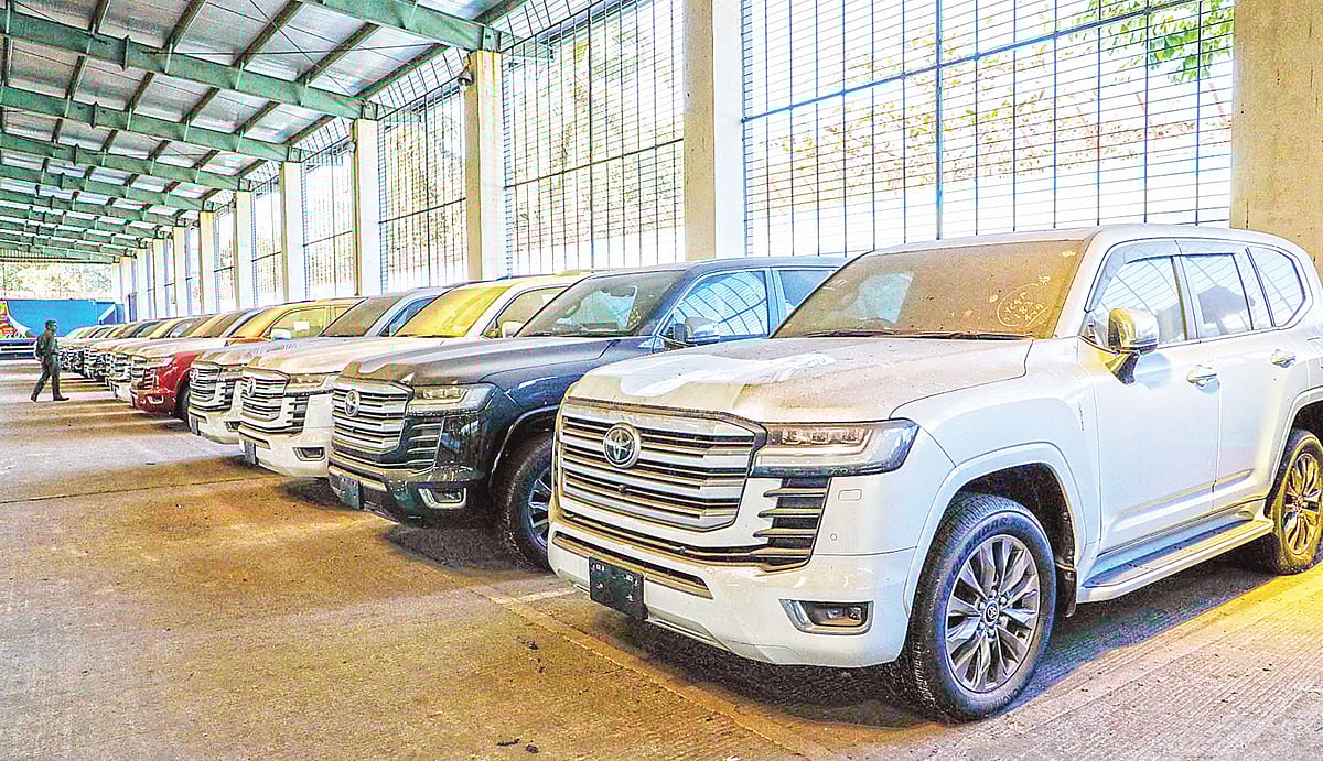 শুল্কমুক্ত গাড়ি