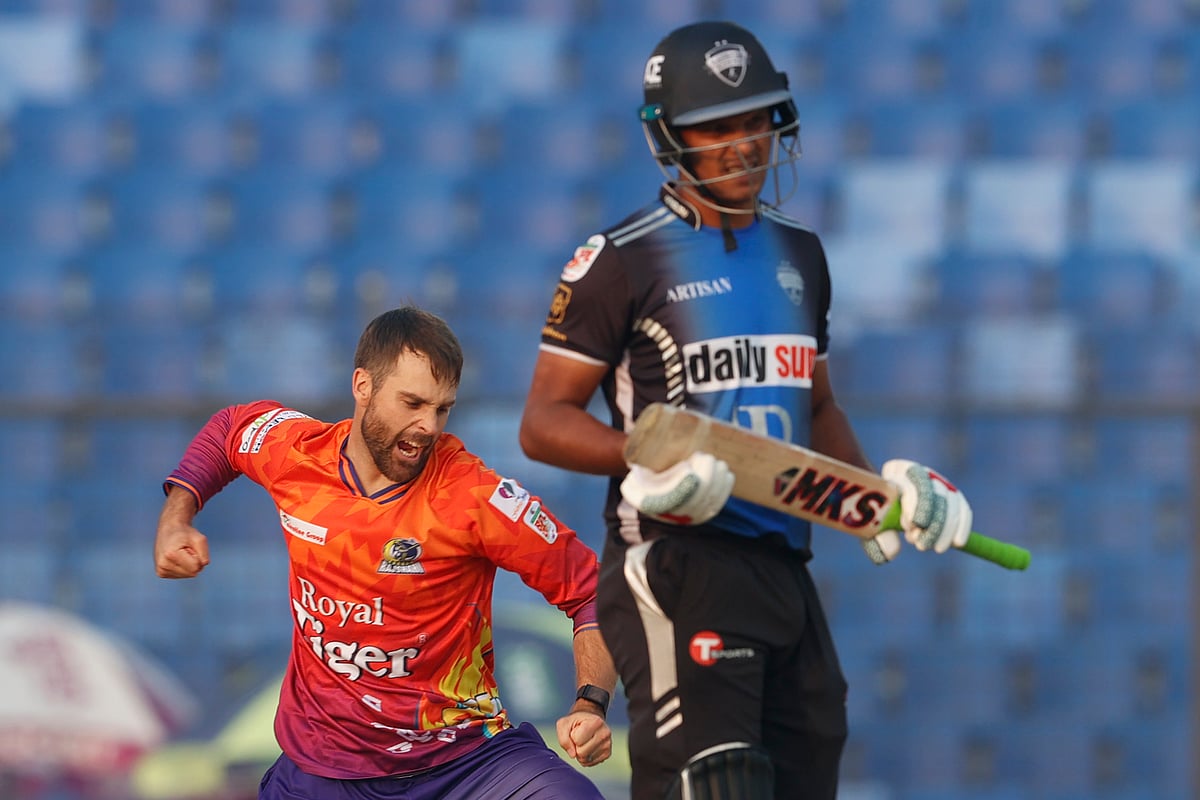 রায়ান বার্লের উইকেট শিকারের উদ্‌যাপন পরে ম্যাচজয়ের আনন্দে রূপ নিয়েছে।