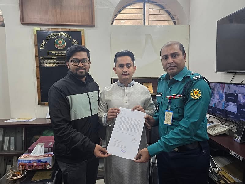 জাতীয় নাগরিক কমিটির মুখ্য সংগঠক সারজিস আলম শাহবাগ থানায় মামলা করেছেন