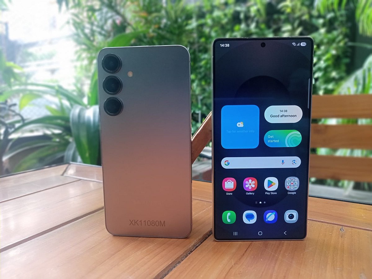 বাংলাদেশে এস২৫ সিরিজের গ্যালাক্সি এস২৫ প্লাস ও গ্যালাক্সি এস২৫ আলট্রা মডেলের স্মার্টফোন প্রদর্শন করেছে স্যামসাং