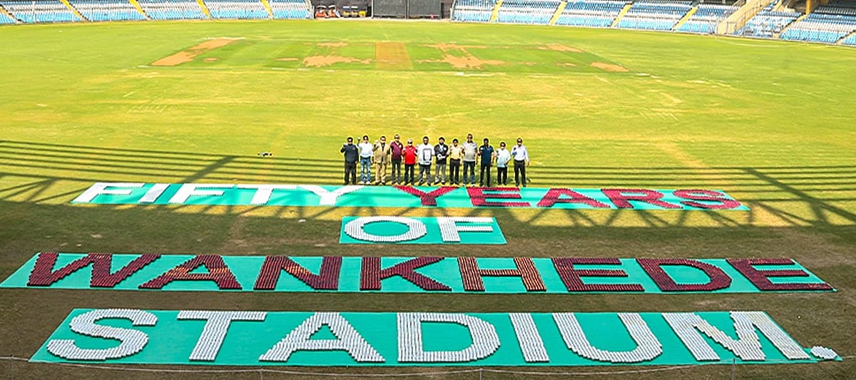 যেভাবে লেখা হয়েছে ‘ফিফটি ইয়ার্স অব ওয়াংখেড়ে স্টেডিয়াম’