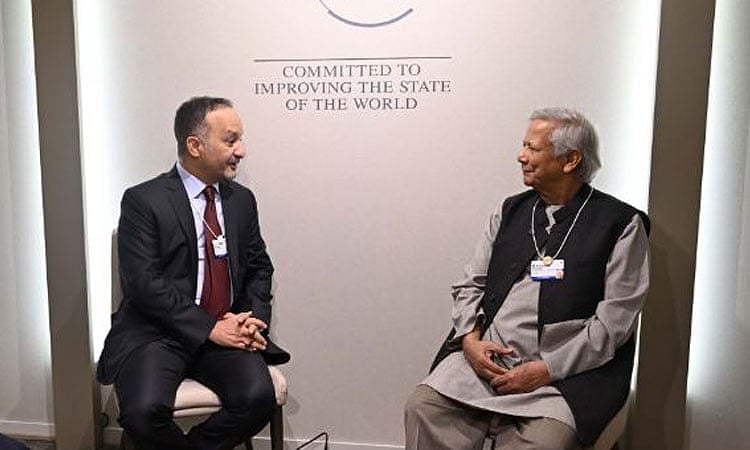 সৌদি মালিকানাধীন বন্দর পরিচালনাকারী প্রতিষ্ঠান রেড সি গেটওয়ে টার্মিনালের নির্বাহী চেয়ারম্যান আমের এ আলিরেজা এবং প্রধান উপদেষ্টা অধ্যাপক মুহাম্মদ ইউনূস