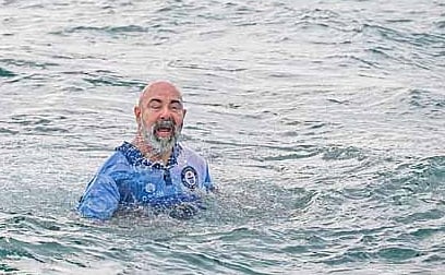 পানির নিচ থেকে উঠে আসছেন রুডিগার কোচ