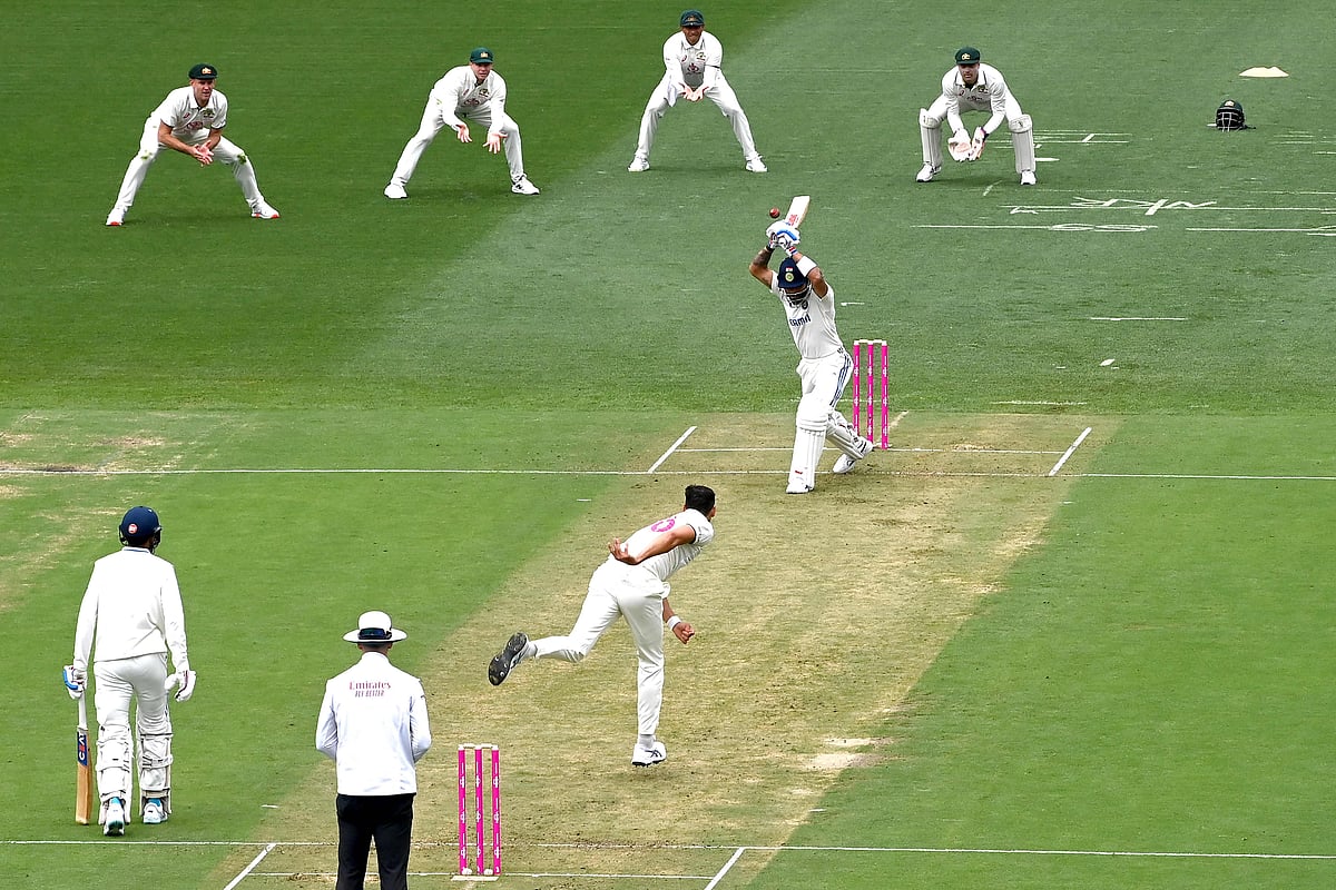 ছবিটি এ বছরের শুরুতে অস্ট্রেলিয়া–ভারত সিডনি টেস্টের। দুটি দেশই নিজেদের মধ্যে বেশি বেশি খেলতে চায়।