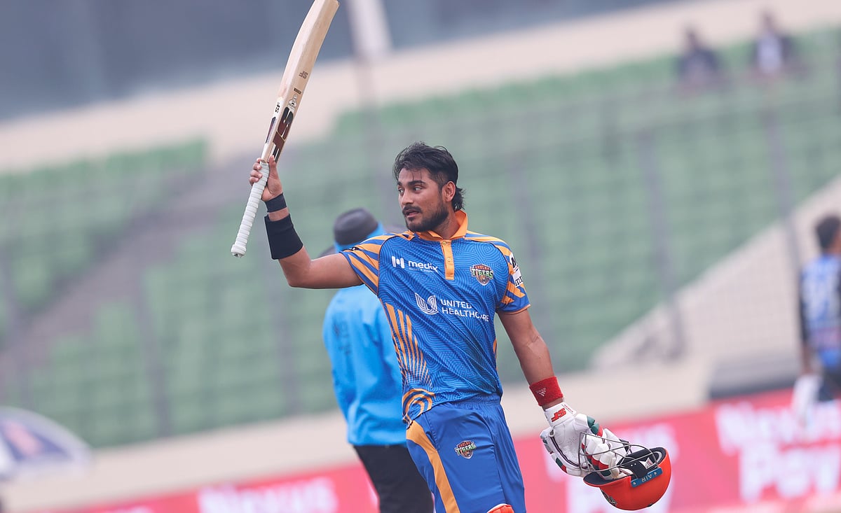 এবারের বিপিএলের অষ্টম সেঞ্চুরি এসেছে মোহাম্মদ নাঈমের ব্যাট থেকে।