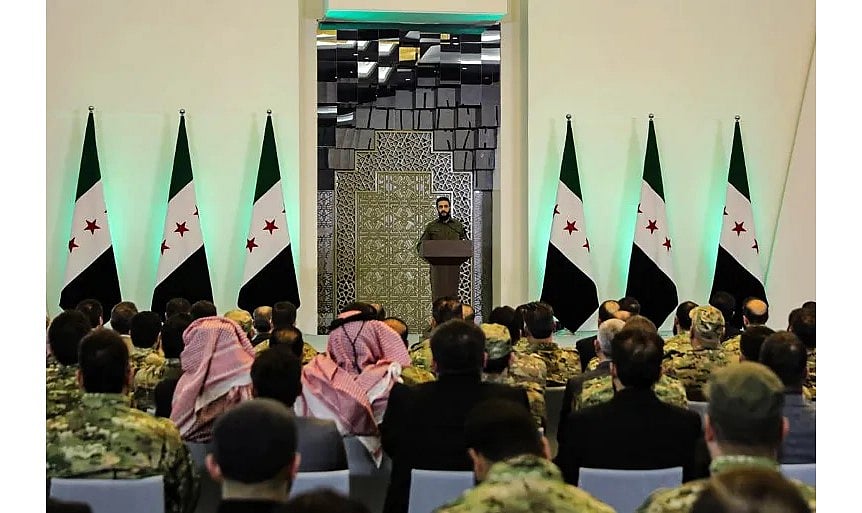 সিরিয়ার নতুন কর্তৃপক্ষ আহমেদ আল-শারাকে দেশটির অন্তর্বর্তী সরকারের প্রেসিডেন্ট মনোনীত করেছে