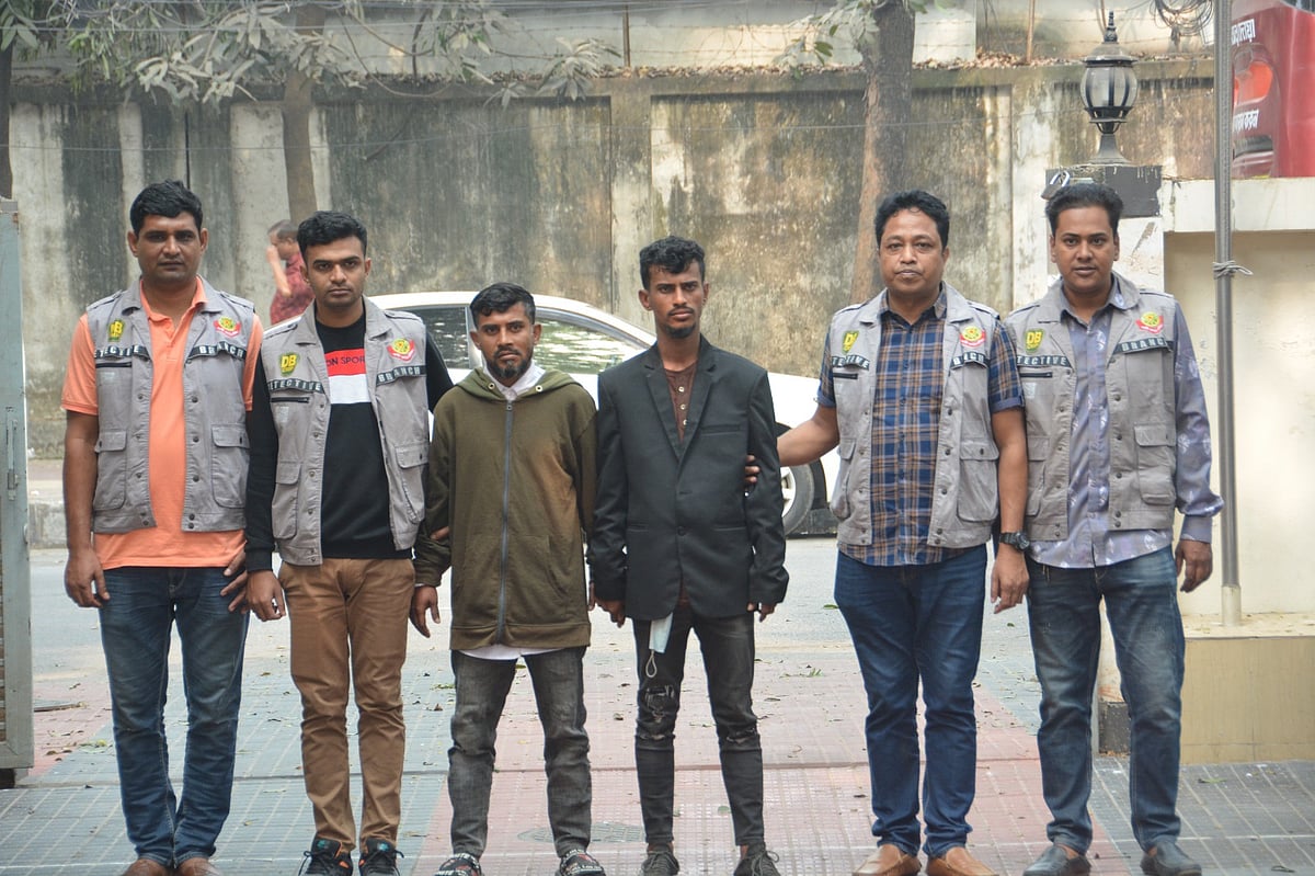 গ্রেপ্তার দুই ব্যক্তি