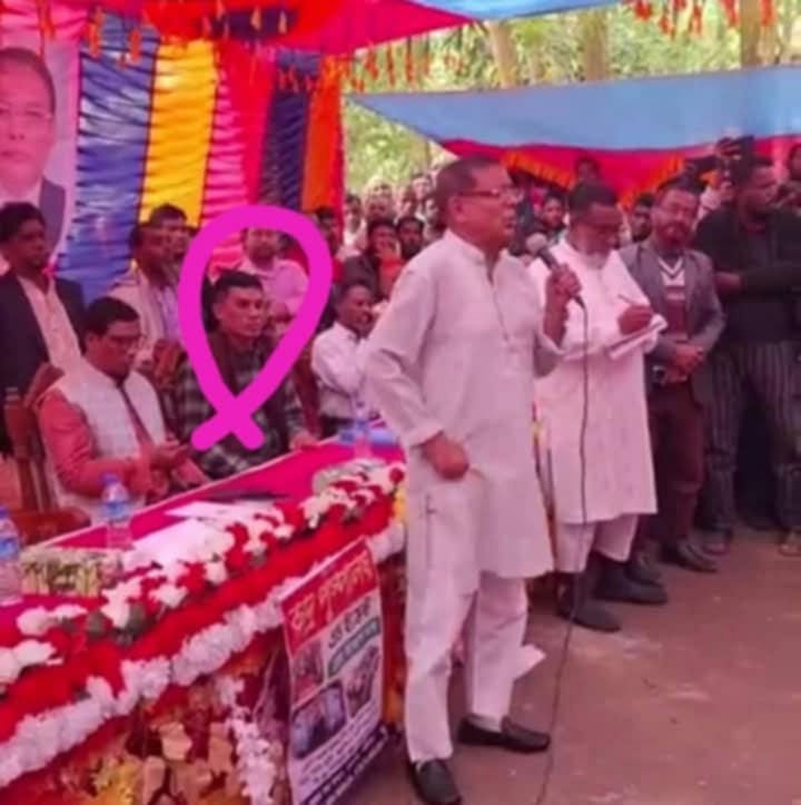 লক্ষ্মীপুরের রামগতির আলেকজান্ডার ইউনিয়ন বিএনপির উঠান বৈঠকে উপজেলা আওয়ামী লীগের সদস্য শামীম আব্বাস