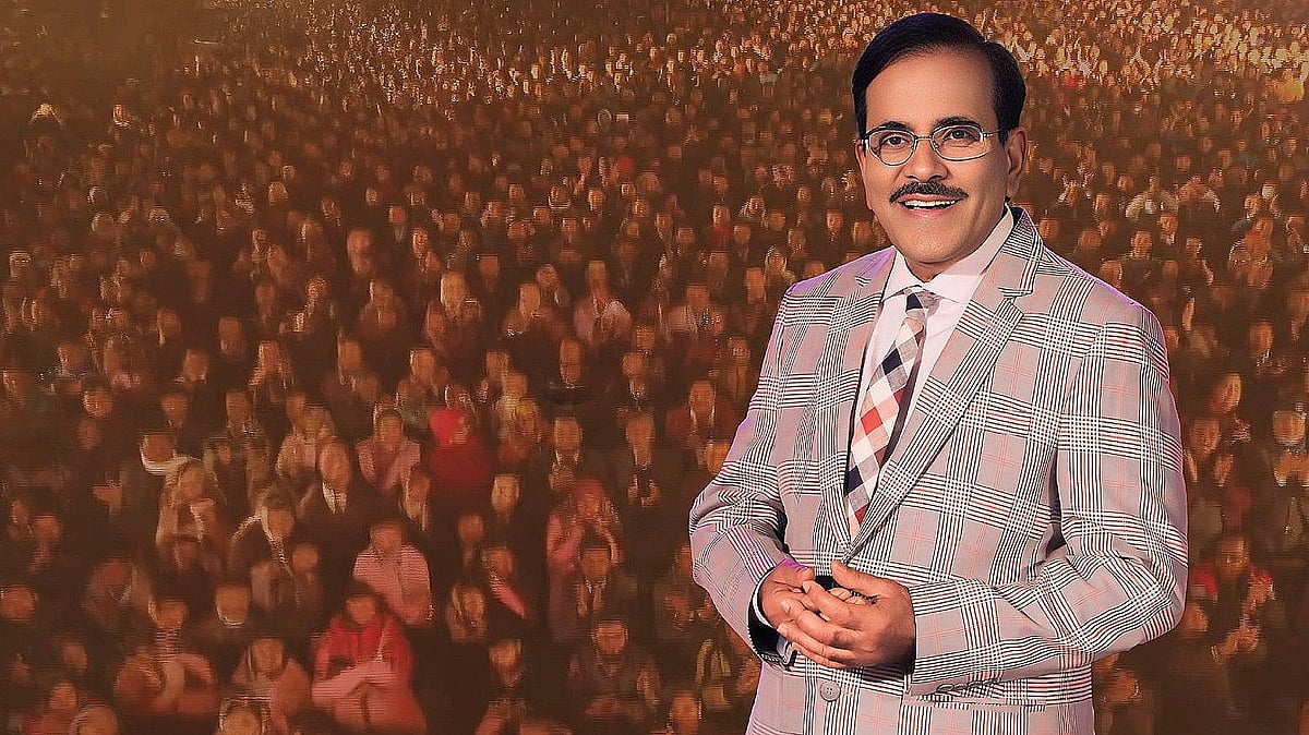 কানায় কানায় পূর্ণ হয়ে যায় অনুষ্ঠানস্থল