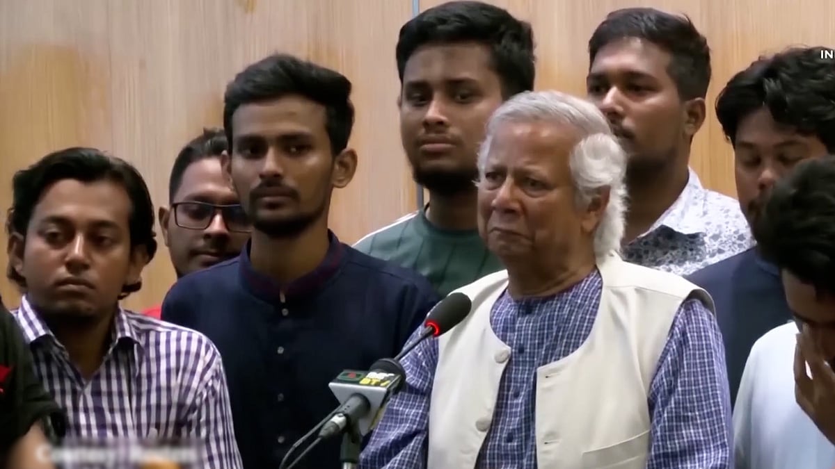 ব্রিটিশ সংবাদমাধ্যম ফিন্যান্সিয়াল টাইমসের বৈদেশিক বিষয়ক প্রধান ভাষ্যকার গিডেয়েন রাখমানের উপস্থাপনায় একটি পডকাস্টে কথা বলেন অন্তর্বর্তী সরকারের প্রধান উপদেষ্টা অধ্যাপক মুহাম্মদ ইউনূস। বিস্তারিত ভিডিওতে...