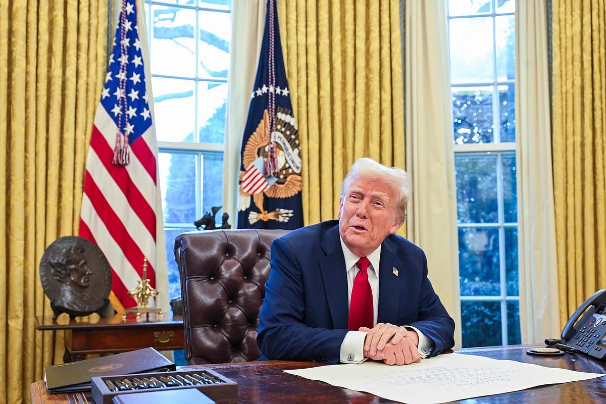 মার্কিন প্রেসিডেন্ট ডোনাল্ড ট্রাম্প। গতকাল বৃহস্পতিবার হোয়াইট হাউসের ওভাল অফিসে
