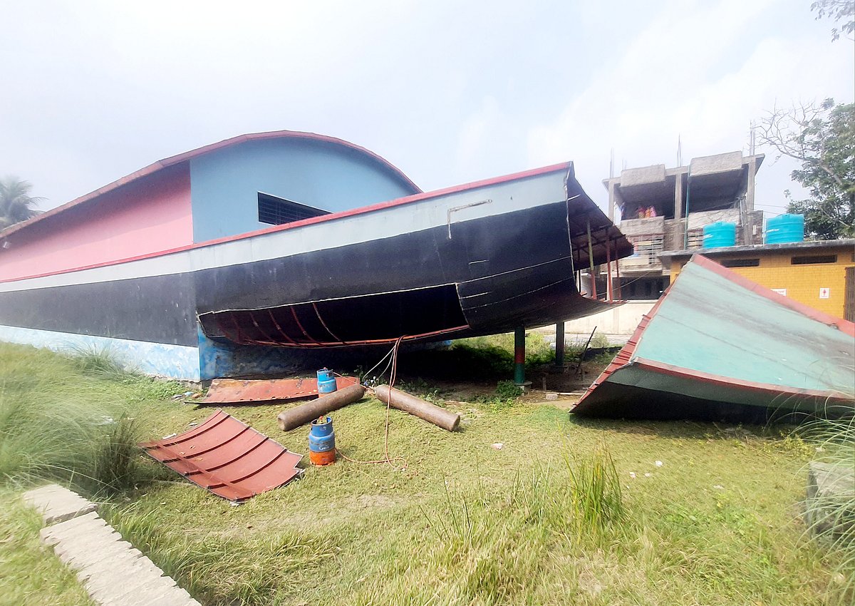 ভেঙে ফেলা হয়েছে বরগুনার বঙ্গবন্ধু নৌকা জাদুঘর