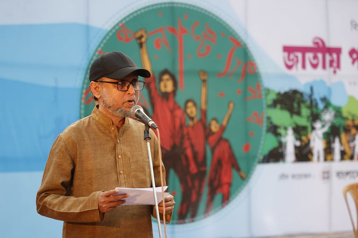 সংস্কৃতিবিষয়ক উপদেষ্টা মোস্তফা সরয়ার ফারুকী