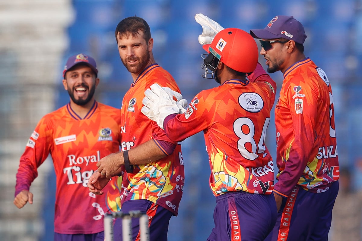 রায়ান বার্ল–মোহাম্মদ হারিসসহ রাজশাহীর বিদেশি ক্রিকেটাররা দেশে ফিরতে পারছেন না