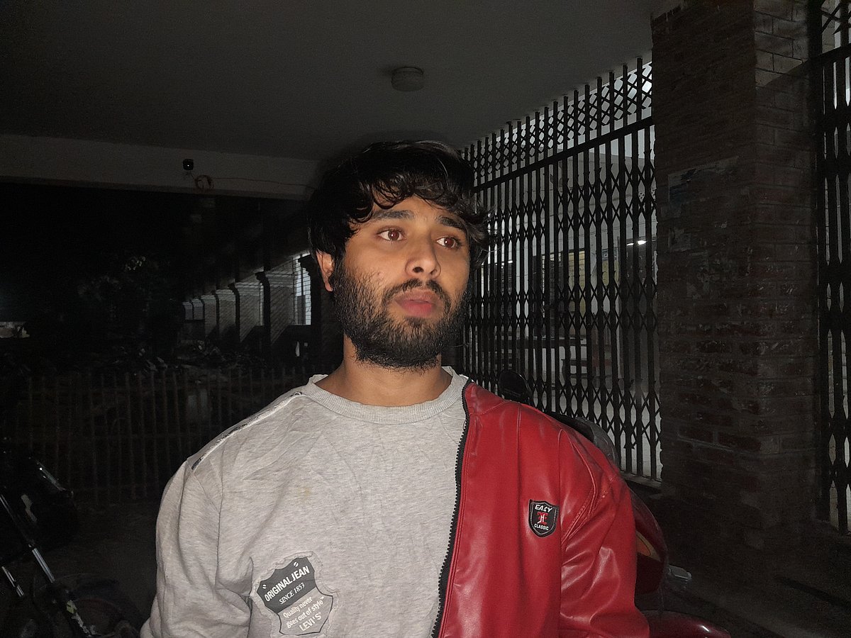 ২১ ঘণ্টা হাজতে থাকার পর আদালতের মাধ্যমে জামিন পেয়েছেন কলেজছাত্র হাসান আলী