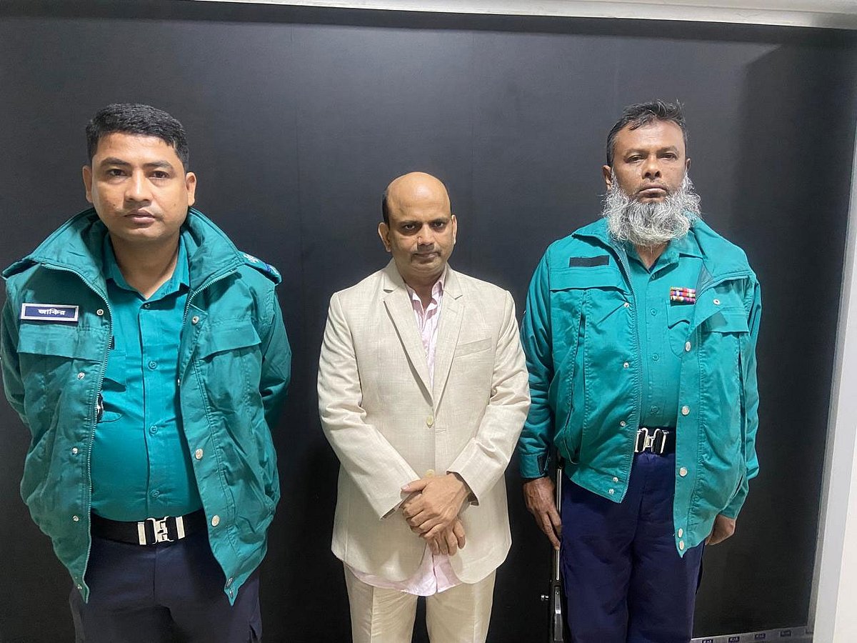 গ্রেপ্তার আওয়ামী লীগ নেতা ফখরুল আনোয়ার চৌধুরী