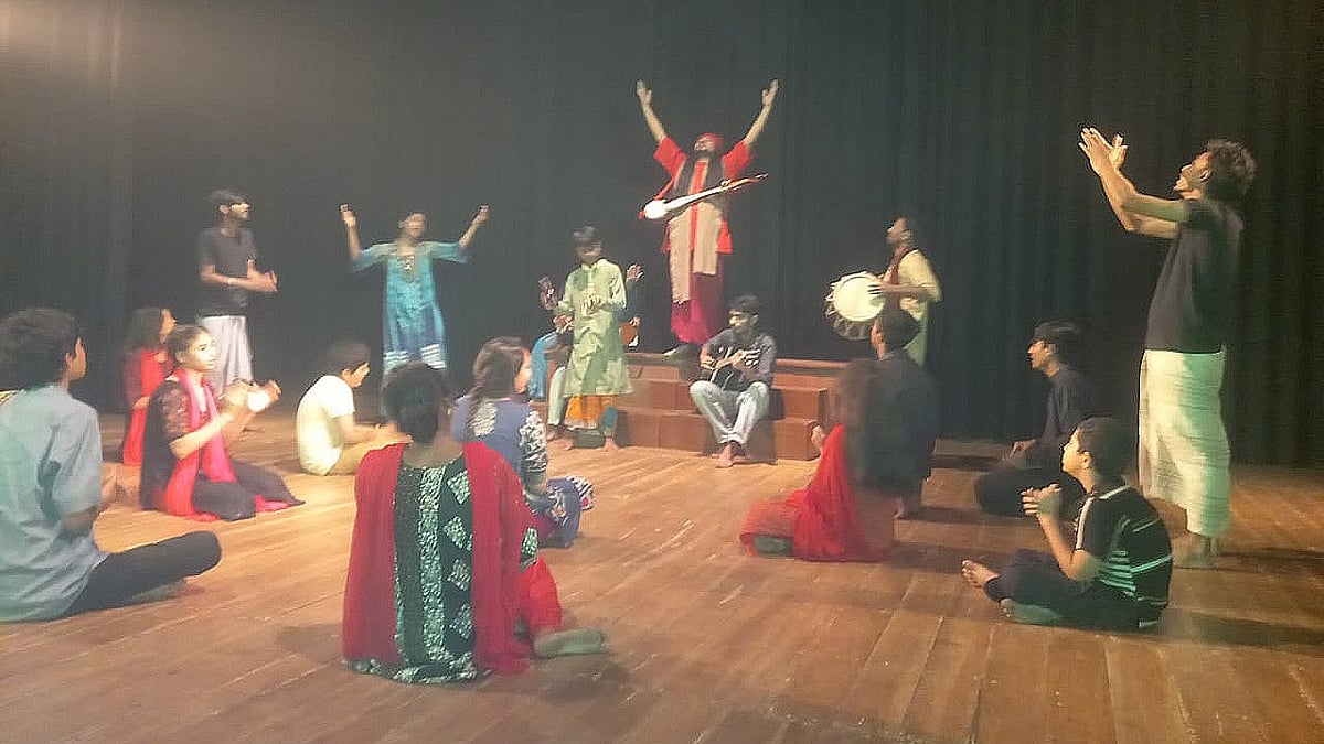 ‘হাহাকার’ নাটকের দৃশ্য