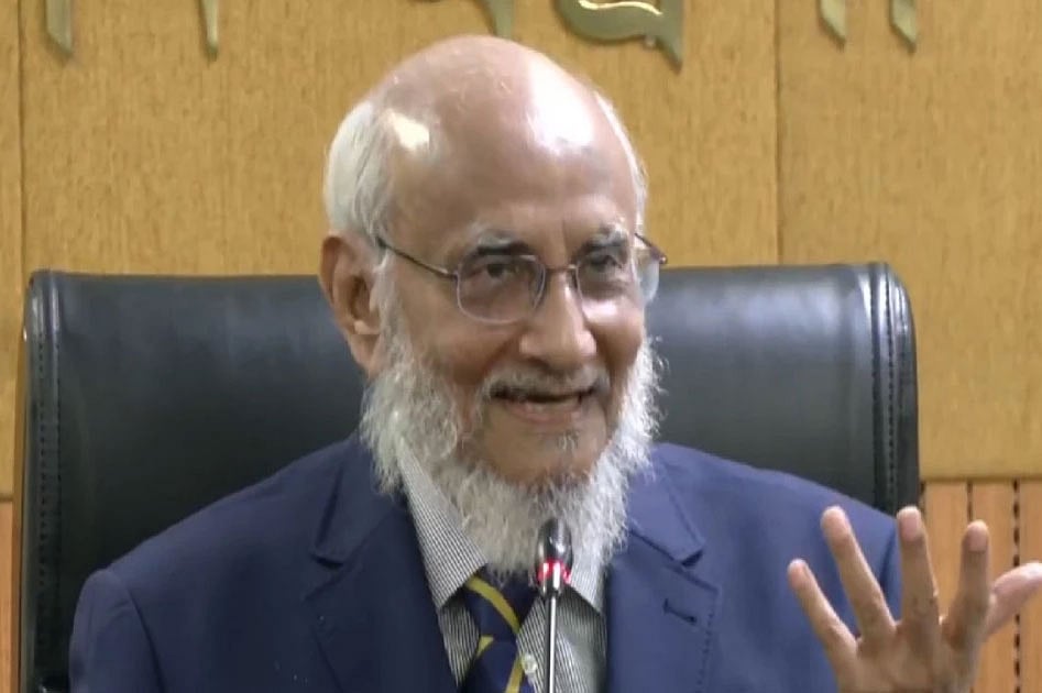 জনপ্রশাসন সংস্কার কমিশনের প্রধান আব্দুল মুয়ীদ চৌধুরী