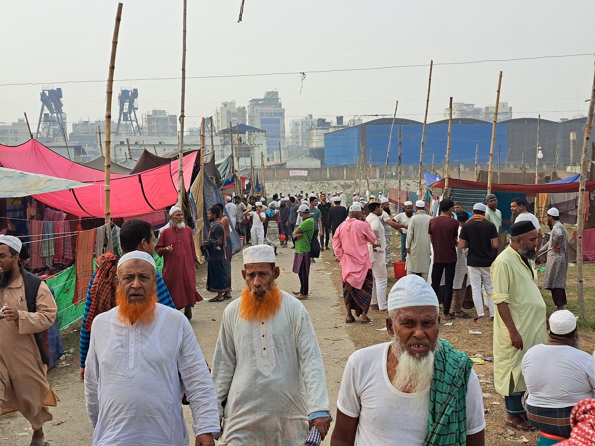 তাবলিগের শুরায়ে নেজাম বা মাওলানা জোবায়েরের অনুসারীদের দ্বিতীয় ধাপের ইজতেমার দ্বিতীয় দিনের কার্যক্রম চলছে। আজ মঙ্গলবার সকালে