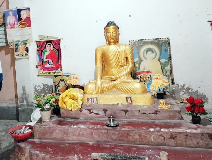 কুমিল্লার লালমাইয়ের আলোকদিয়া মধ্যমপাড়ার ধর্মদূত বৌদ্ধবিহারে চুরির ঘটনা ঘটেছে