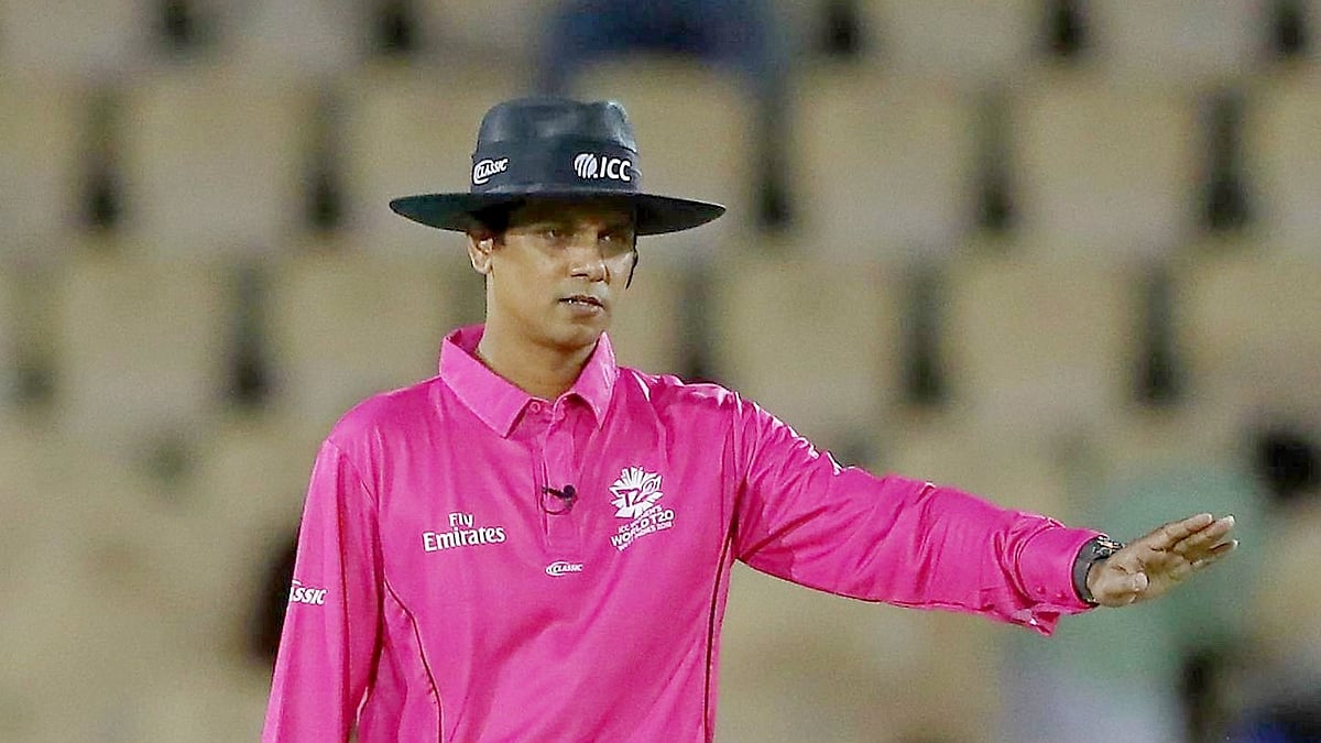 বাংলাদেশের আম্পায়ার শরফুদ্দৌলা ইবনে শহীদ