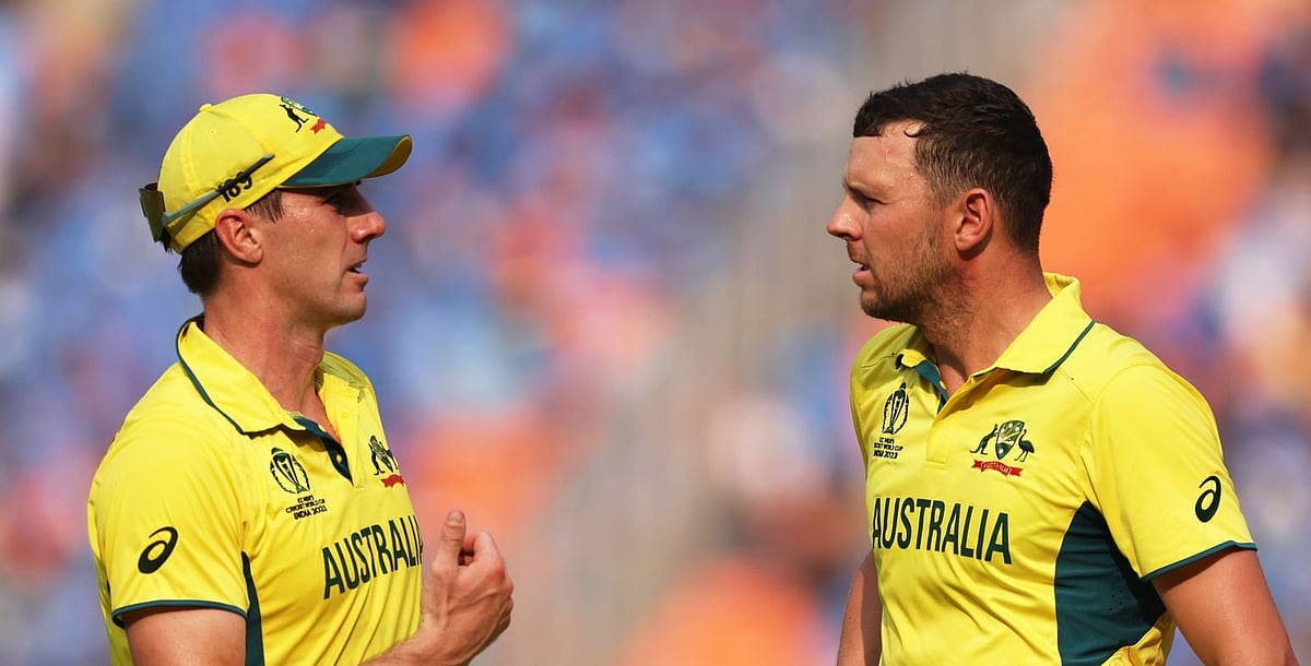 চ্যাম্পিয়নস ট্রফিতে খেলা হচ্ছে না প্যাট কামিন্স (বাঁয়ে) ও জশ হ্যাজলউডের